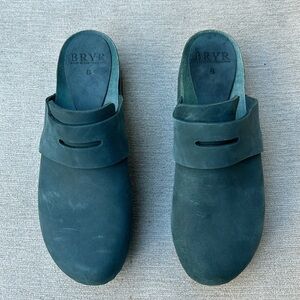 Bryr Penny Monochrome clogs